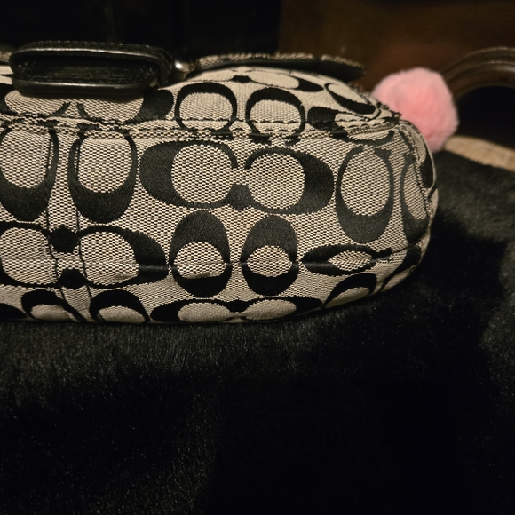 Coach Black And Gray Signature Soho Buckle - Picture 11 of 16